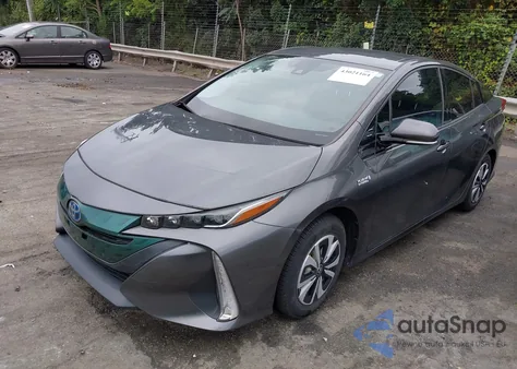 2018 Toyota Prius Prime Premium из США, поврежденный, VIN JTDKARFP3J3099444